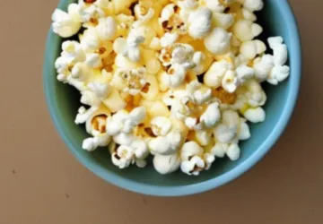 Jak zrobić maślany popcorn